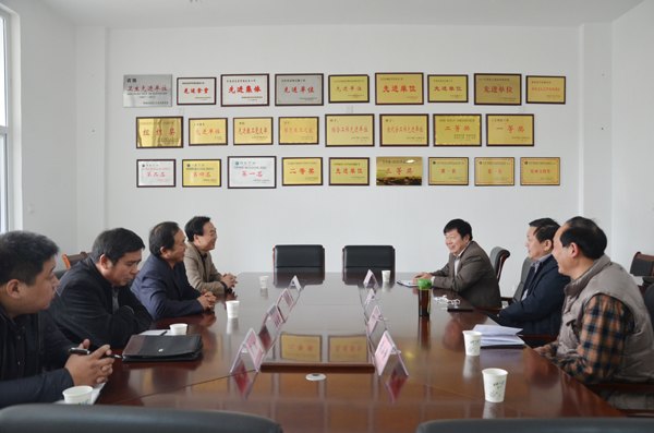 商丘師范學(xué)院來賓到許昌學(xué)院后勤集團考察交流