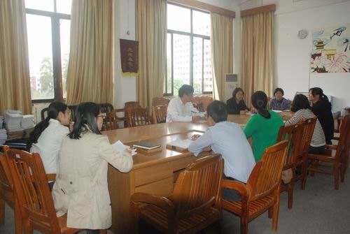 文法學(xué)院各黨支部相繼召開黨的群眾路線教育實(shí)踐活動專題組織生活會