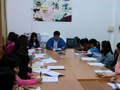 文法學(xué)院各黨支部相繼召開黨的群眾路線教育實(shí)踐活動專題組織生活會