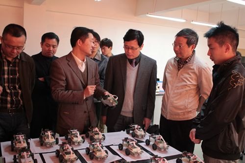 龔發云考察指導商貿學院項目式教學改革工作