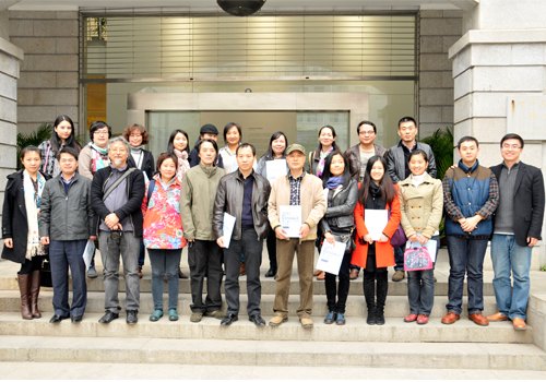 藝術設計學院組織支部書記參觀武漢設計雙年展