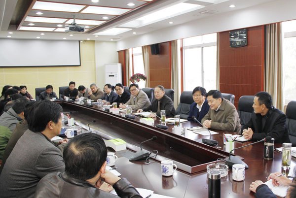 轉(zhuǎn)作風(fēng) 提效率 重效益 努力提高機(jī)關(guān)服務(wù)水平——皖西學(xué)院召開職能處室負(fù)責(zé)人會(huì)議