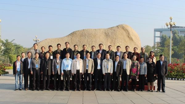 曾祥輝書記參加粵閩贛高校(部分)聯誼會第五屆年會