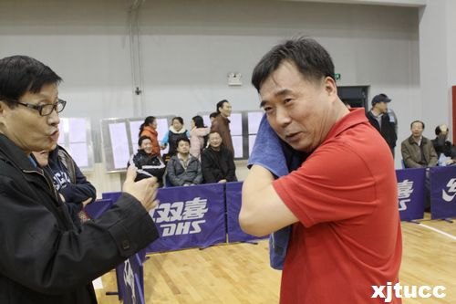 西安交通大學城市學院乒乓球隊在交大2013年教職工乒乓球比賽中再創佳績