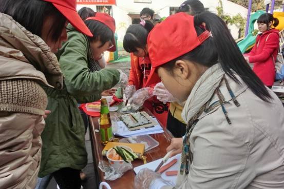 外國語學院青年志愿者協會舉辦感恩節活動