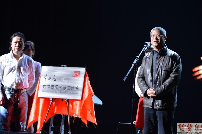 “音樂鬼才”卞留念回母校暢談科技引爆音樂革命