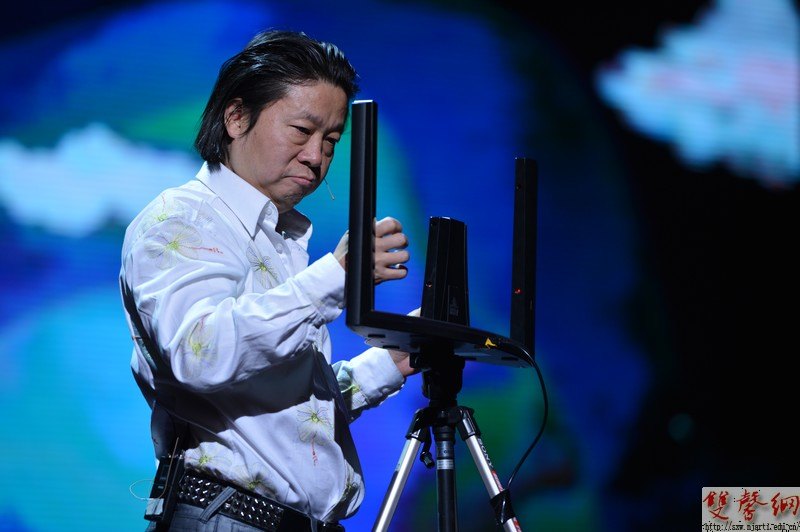 “音樂鬼才”卞留念回母校暢談科技引爆音樂革命