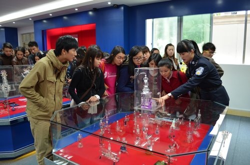 【一面旗幟】音樂系學(xué)生黨支部活動(dòng)走進(jìn)惠州市戒毒所