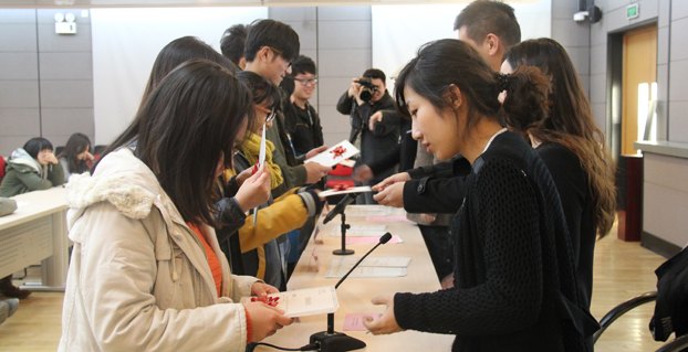 2013年“一年級工程”新生班干部培訓班舉行結(jié)業(yè)儀式