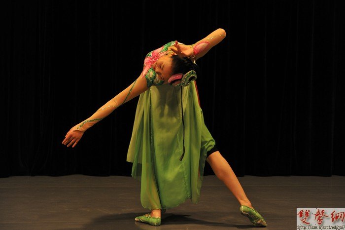 【視頻】古心個人舞蹈作品專場演出獲好評