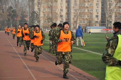 北京林業大學國防生進行期末體能考核