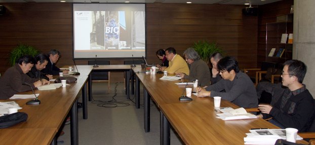 ^ {С֮ģޡxޣňW}ӑ