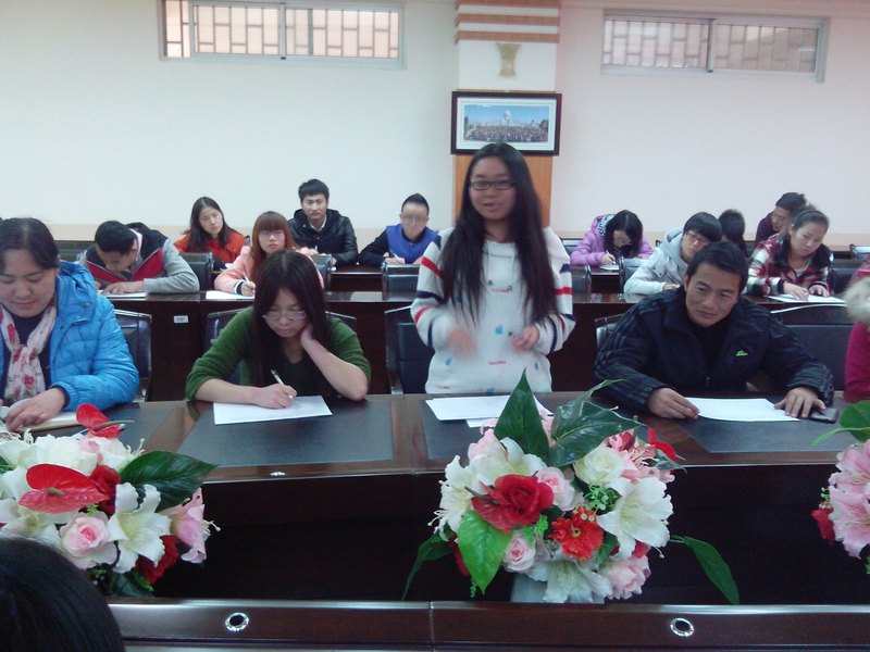 實地考察現服務  測評座談促改革