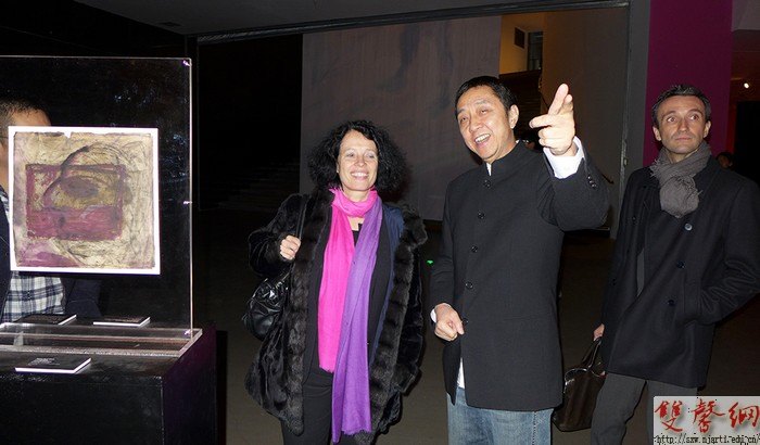 法國(guó)駐華大使一行訪問(wèn)美術(shù)館