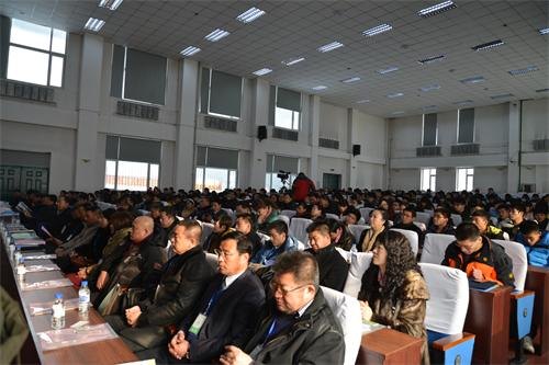 長白山生態農業產業商會與吉林農業科技學院簽訂合作協議長白山生態農業產業商會與吉林農業科技學院簽訂合作協議