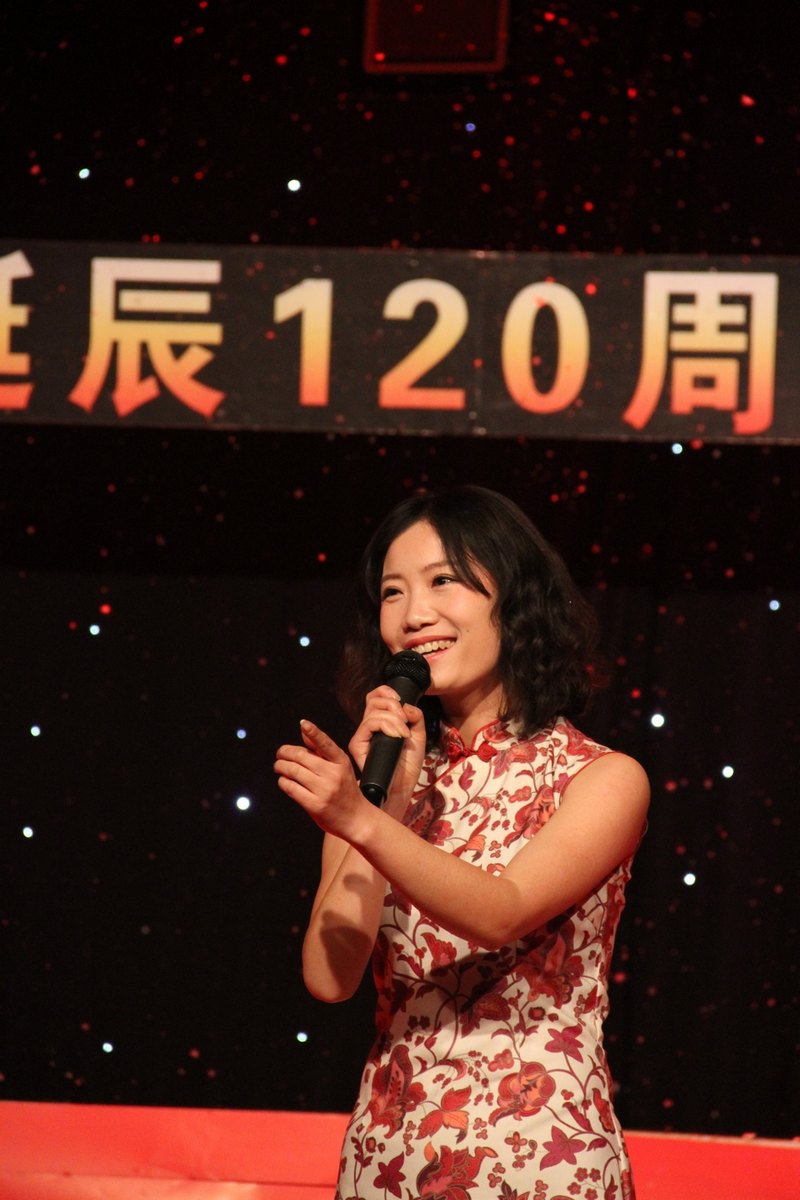 許昌學院舉行“偉人情·中國夢” 毛澤東詩詞朗誦會