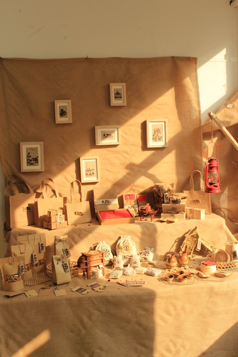 藝術設計學院藝術設計專業(yè)畢業(yè)生作品展舉行