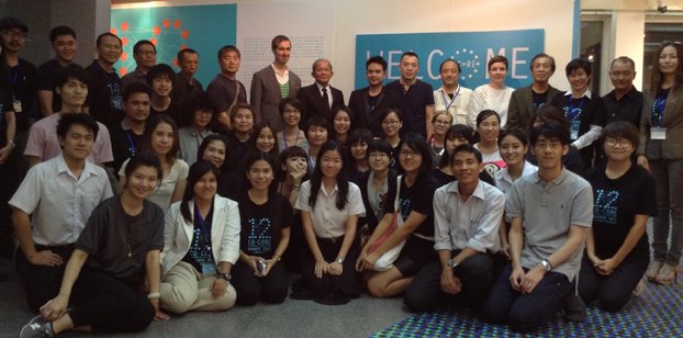 李帆帶隊赴泰國參加國際藝術與設計點評項目