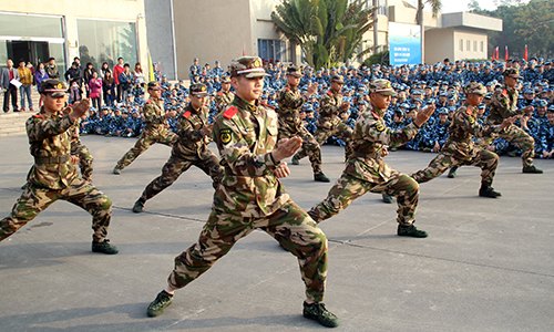 無磨練不青春     2013級學生進行“冬訓”