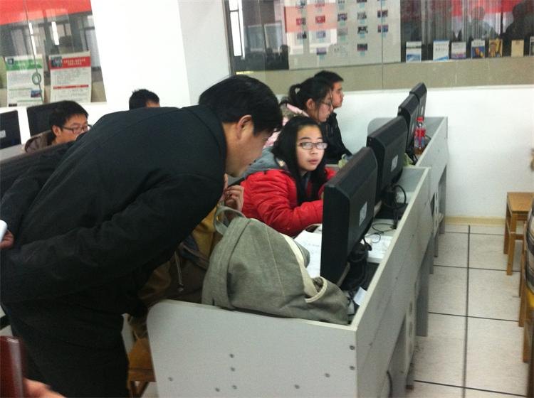 校領導看望計算機學院在校實習實訓學生