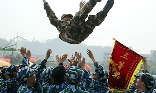 別了,軍訓(xùn)