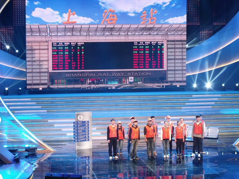 東華大學(xué)慈善義工隊(duì)獲評(píng)第六屆上海市“慈善之星”,“小甜橙”服務(wù)春運(yùn)搬上“慈善之夜”晚會(huì)舞臺(tái)