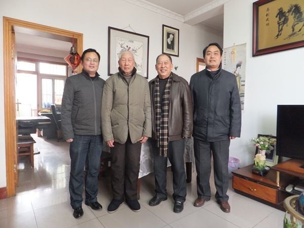 校領(lǐng)導(dǎo)春節(jié)前夕慰問(wèn)離退休老干部