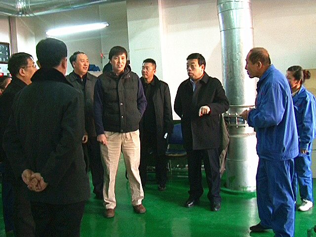 校領導春節期間看望慰問在崗職工和留校學生