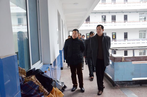 校領導檢查新學期開學首日上課情況