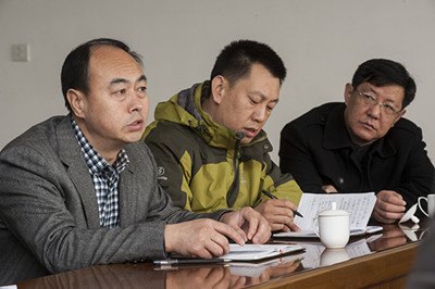 校領導到保衛處、社區中心、學生食堂和校醫院調研