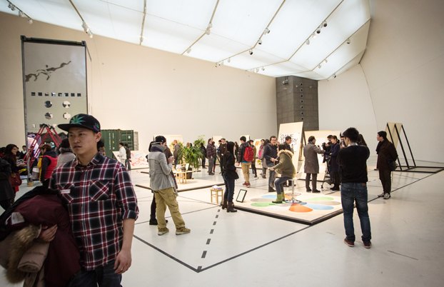 無形的手 聚焦策展:CAFAM雙年展“無形的手:策展作為立場”開幕