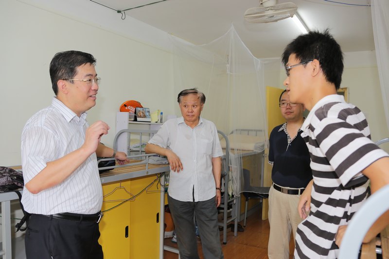 東華大學開展黨的群眾路線教育實踐活動紀實