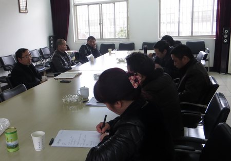 王正副校長(zhǎng)調(diào)研教工食堂運(yùn)行情況