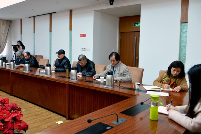 校黨委召開新學(xué)期統(tǒng)戰(zhàn)工作座談會