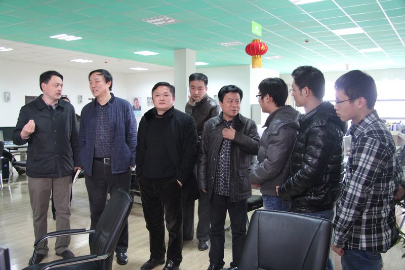 校、院兩級領導走訪宜昌清華科技園