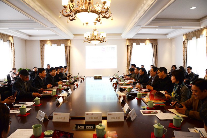 長(zhǎng)寧區(qū)區(qū)長(zhǎng)謝峰一行來校研討環(huán)東華時(shí)尚創(chuàng)意產(chǎn)業(yè)集聚區(qū)推進(jìn)工作