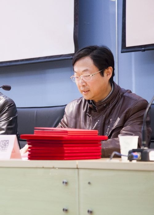 校研究生會換屆聯(lián)席會議暨優(yōu)秀研究生表彰大會成功召開