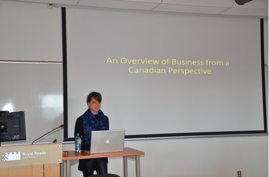 【加拿大中國青年領袖訓練營報道四十一】海外課堂第十二天—加拿大商業模式與全球商業市場需求