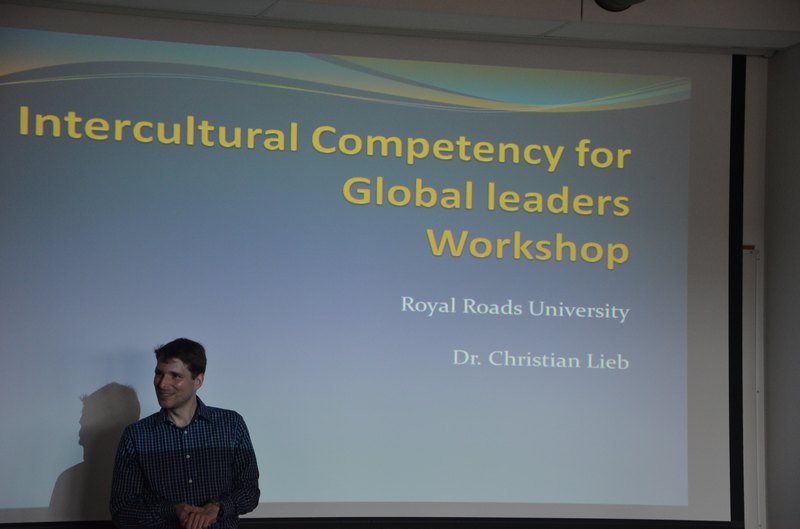 【加拿大中國青年領袖訓練營報道三十九】海外課堂第十一天—皇家路大學跨文化的鐫刻