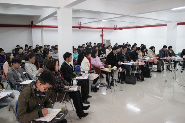 校大學生創業基地舉行第一批創業項目入駐答辯評審會