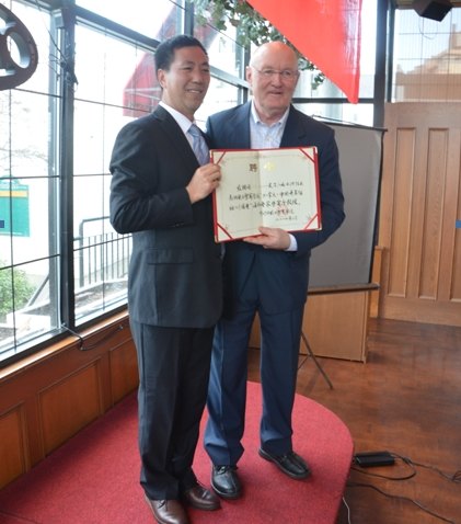 【加拿大中國青年領袖訓練營報道四十七】小河淌水,青春飛揚,銘刻維多利亞結業典禮