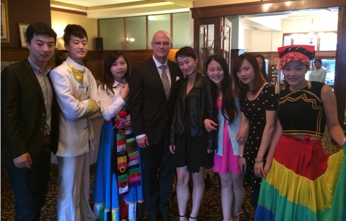 【加拿大中國青年領袖訓練營報道四十七】小河淌水,青春飛揚,銘刻維多利亞結業典禮