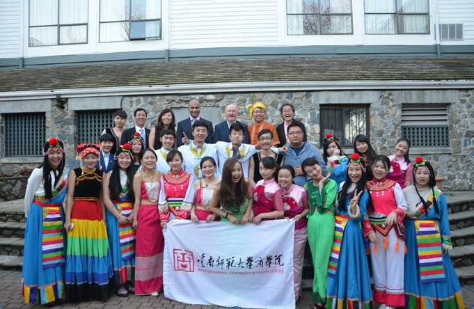 【加拿大中國青年領袖訓練營報道四十七】小河淌水,青春飛揚,銘刻維多利亞結業典禮