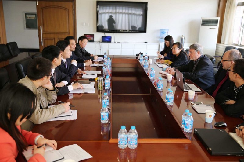 瑞典韋克舍市LBE建筑規(guī)劃設(shè)計公司考察團來校訪問