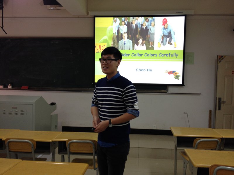 舉行教學(xué)觀摩 促進教學(xué)交流