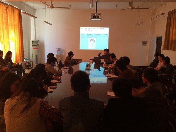 南京航空航天大學(xué)教授來(lái)校講學(xué)