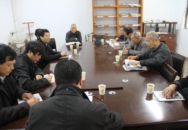 校領(lǐng)導(dǎo)班子成員分別主持召開黨的群眾路線教育實踐活動征求意見座談會