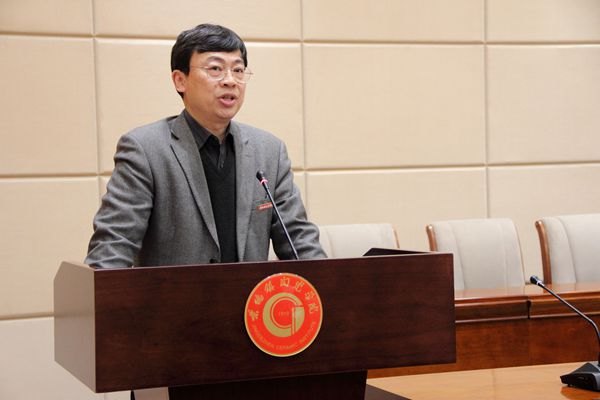 景德鎮(zhèn)陶瓷學(xué)院領(lǐng)導(dǎo)班子調(diào)整  江偉輝同志任景德鎮(zhèn)陶瓷學(xué)院院長、黨委副書記