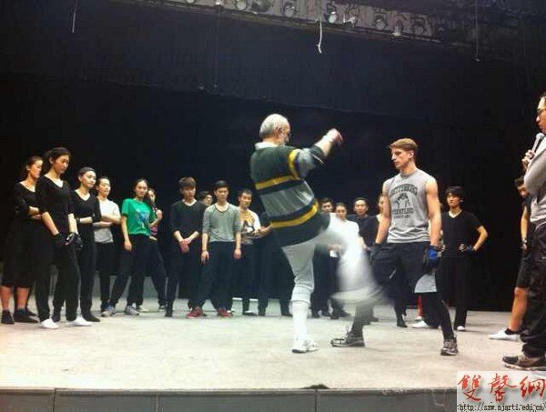 美國賓州印第安納大學胡德教授一行到影視學院講學