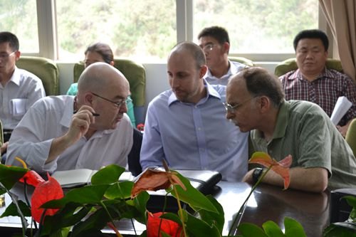 建土系、經管系召開2014年“創新強系工程”推進會